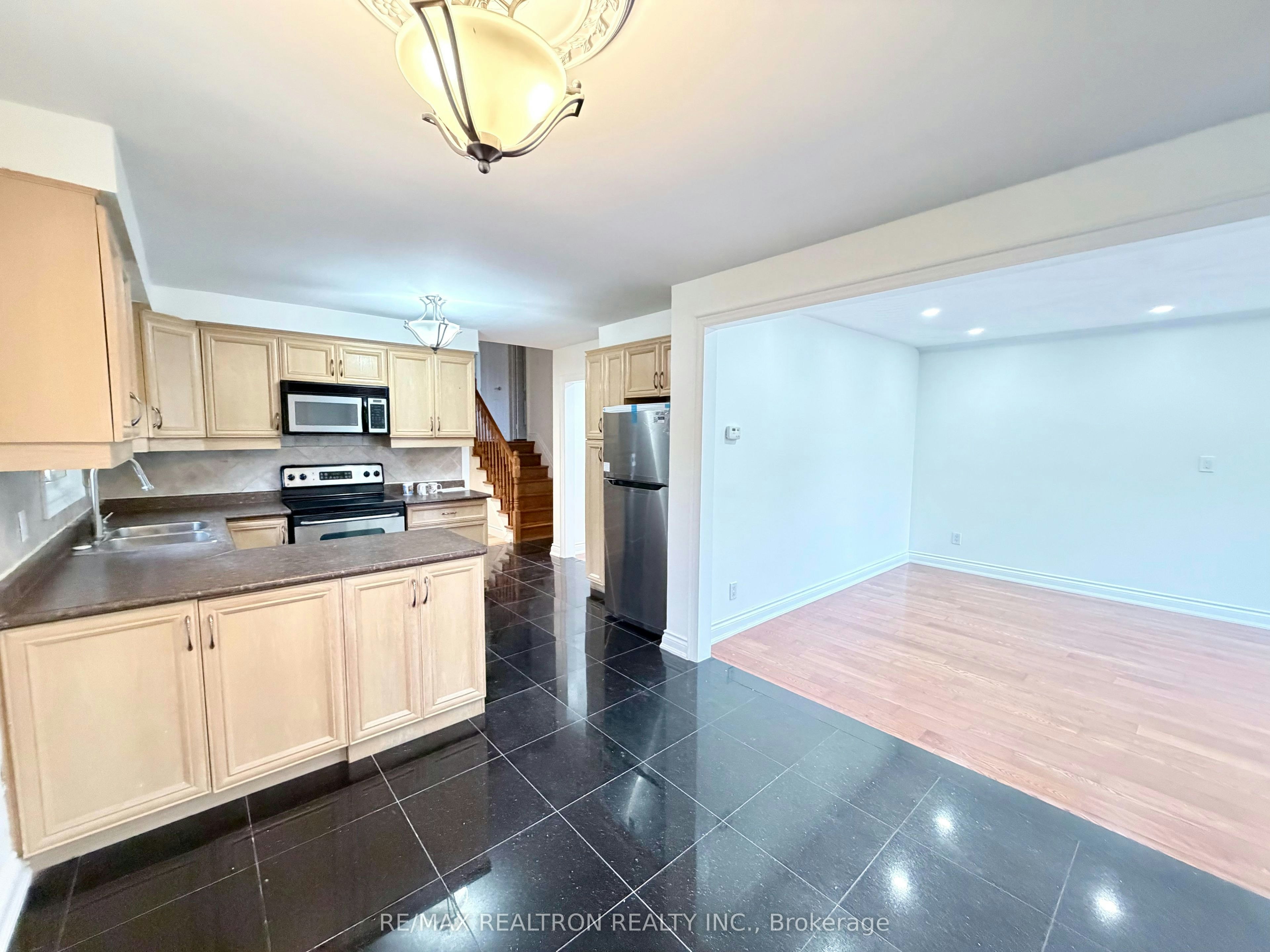 Main Floor-3948 Midhurst Lane, Mississauga, ON, L4Z 1C7 - 2