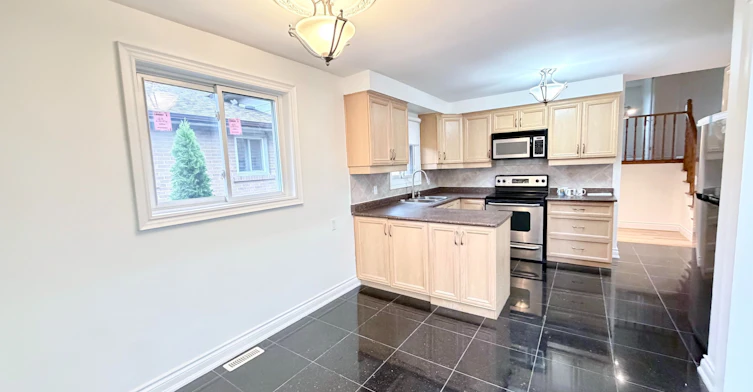 Main Floor-3948 Midhurst Lane, Mississauga, ON, L4Z 1C7 - 3