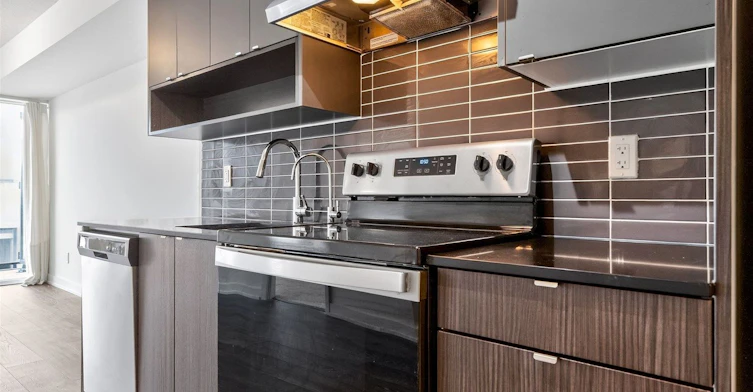 b427-1119 Cooke Boulevard, Burlington, ON, L7T 0C7 - 9