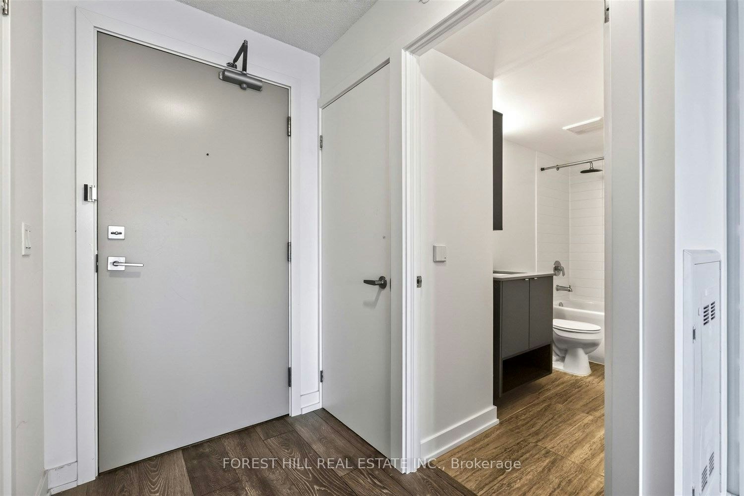 b427-1119 Cooke Boulevard, Burlington, ON, L7T 0C7 - 4