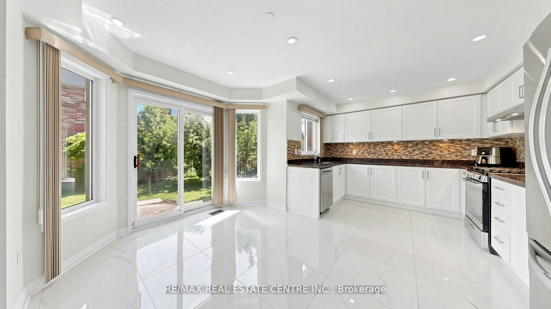 5937 Summerside Drive, Mississauga, ON, L5M 6K8 - 35