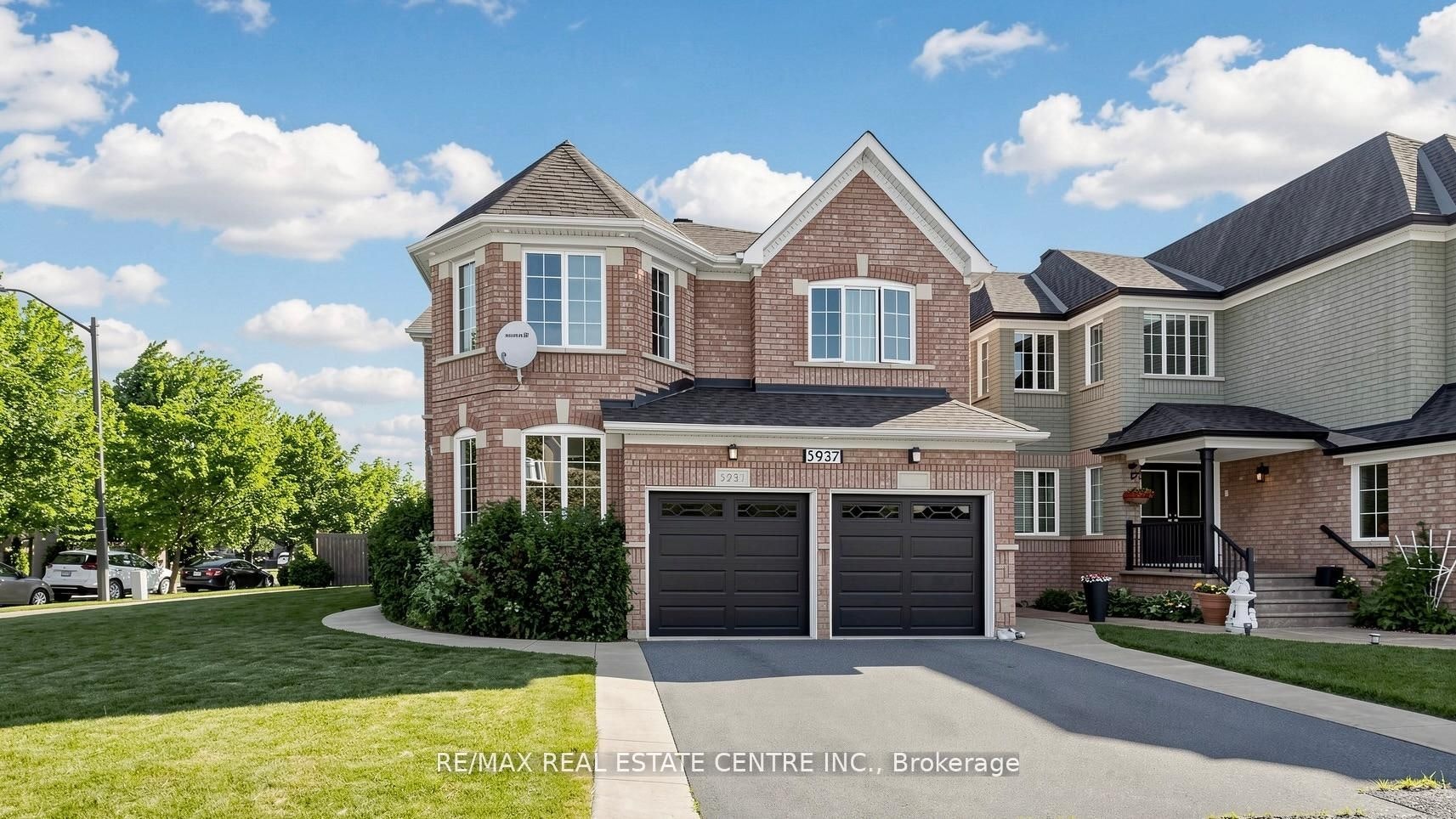 5937 Summerside Drive, Mississauga, ON, L5M 6K8