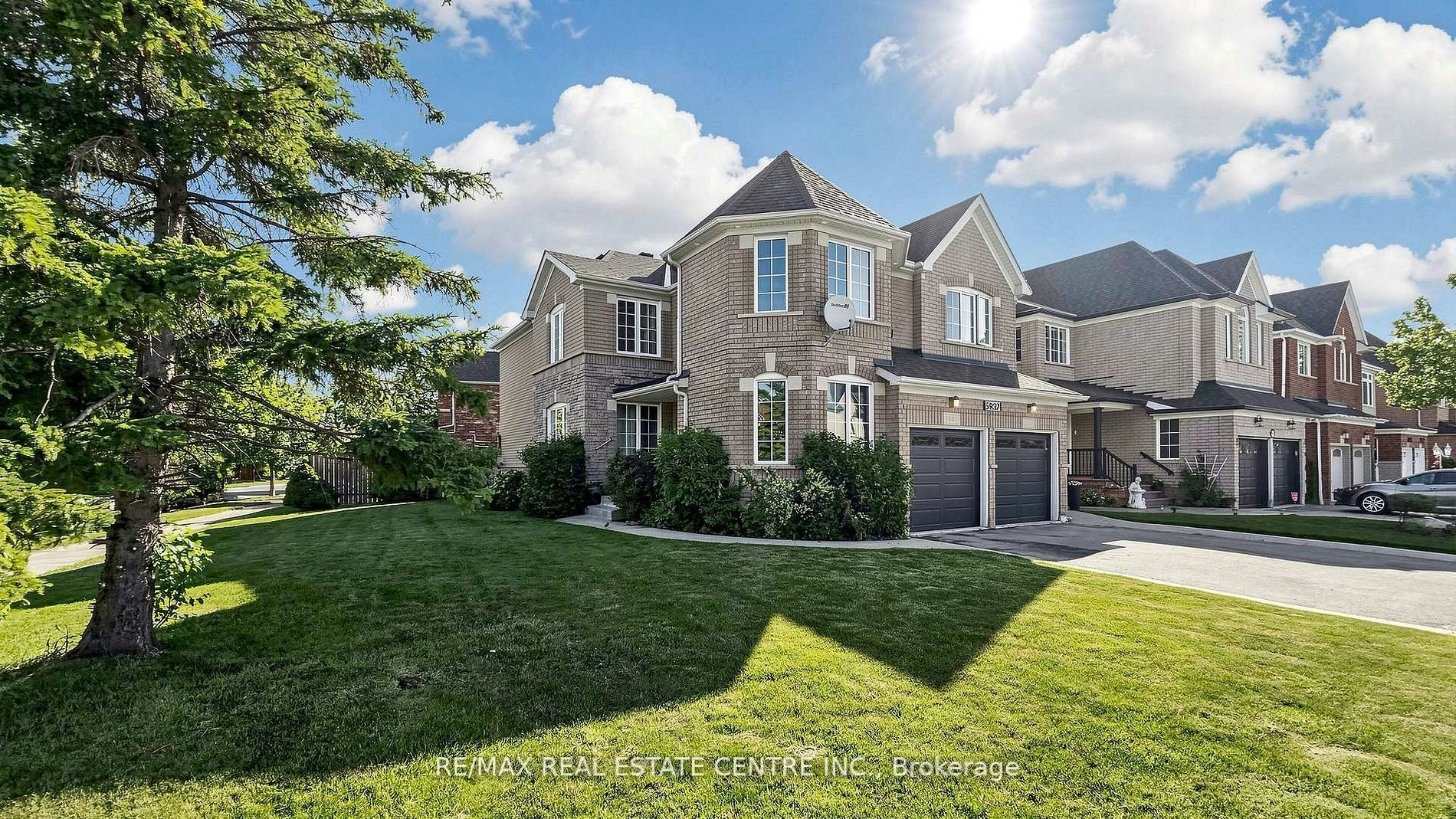 5937 Summerside Drive, Mississauga, ON, L5M 6K8 - 2