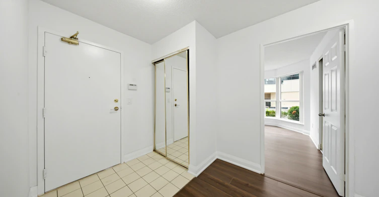 203-335 Webb Drive, Mississauga, ON, L5B 4A1 - 2