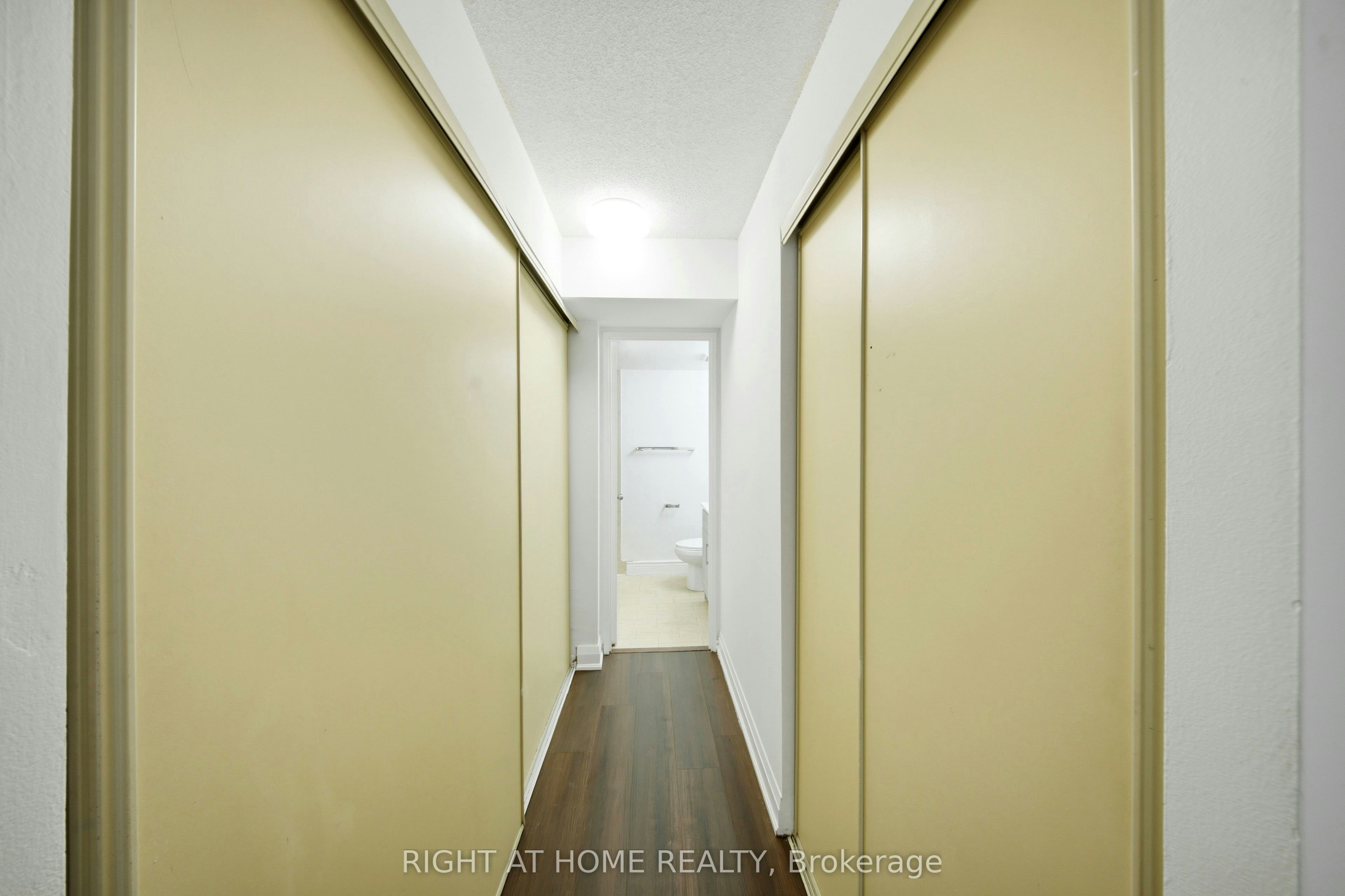 203-335 Webb Drive, Mississauga, ON, L5B 4A1 - 16