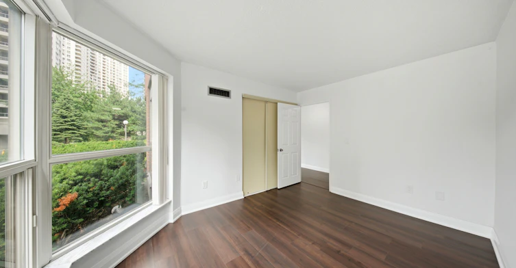 203-335 Webb Drive, Mississauga, ON, L5B 4A1 - 12