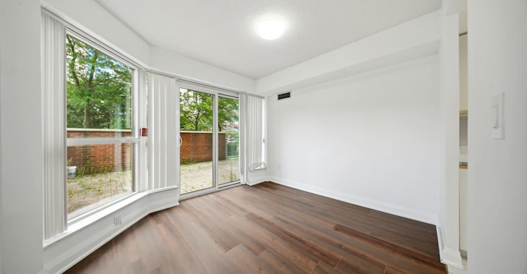 203-335 Webb Drive, Mississauga, ON, L5B 4A1 - 7