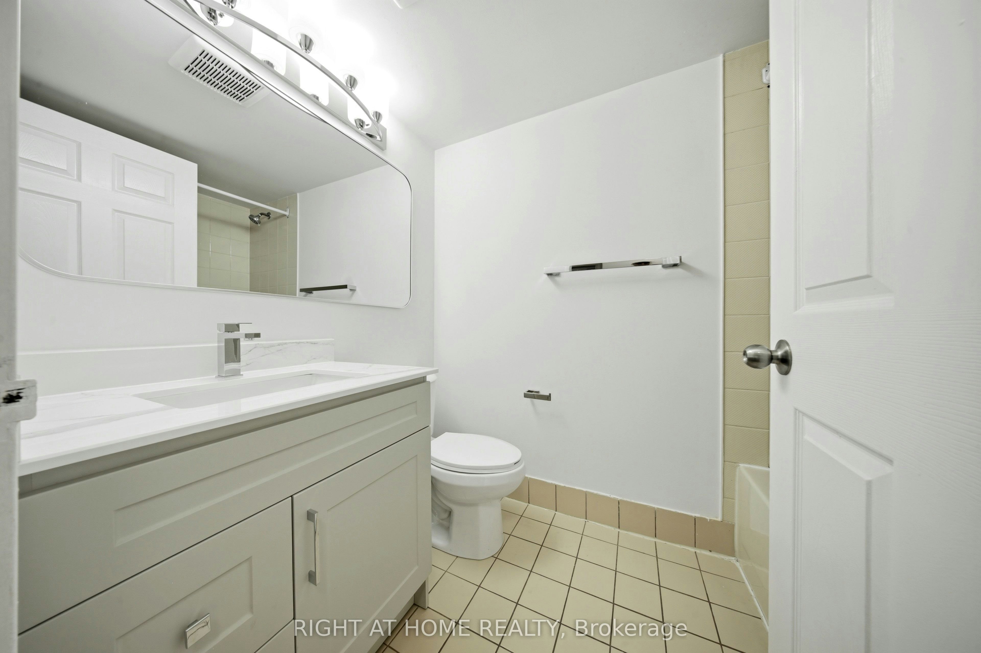 203-335 Webb Drive, Mississauga, ON, L5B 4A1 - 13