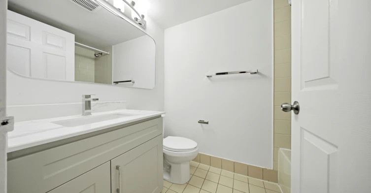 203-335 Webb Drive, Mississauga, ON, L5B 4A1 - 13