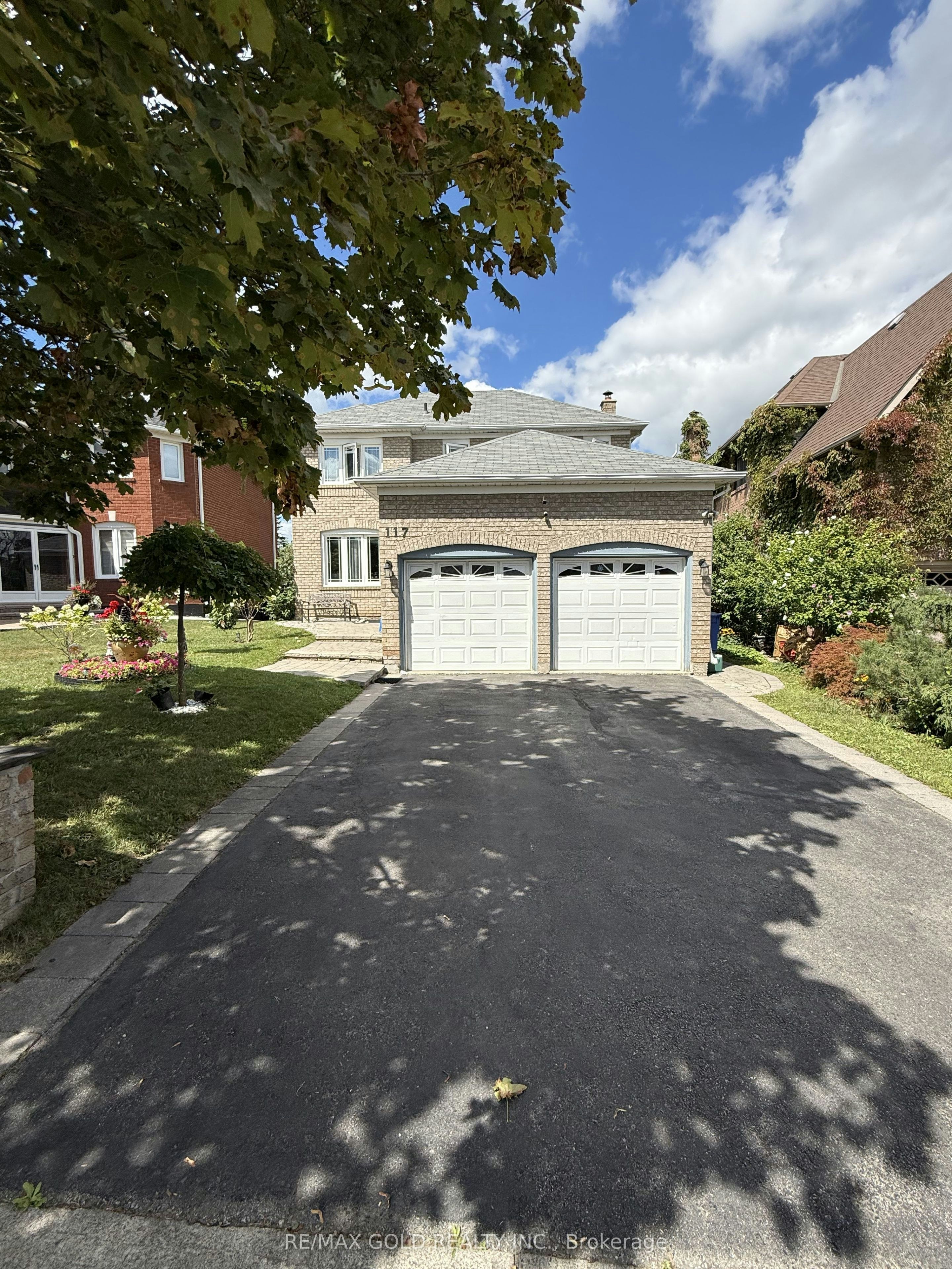 117 Sal Circle, Brampton, ON, L6R 1H5