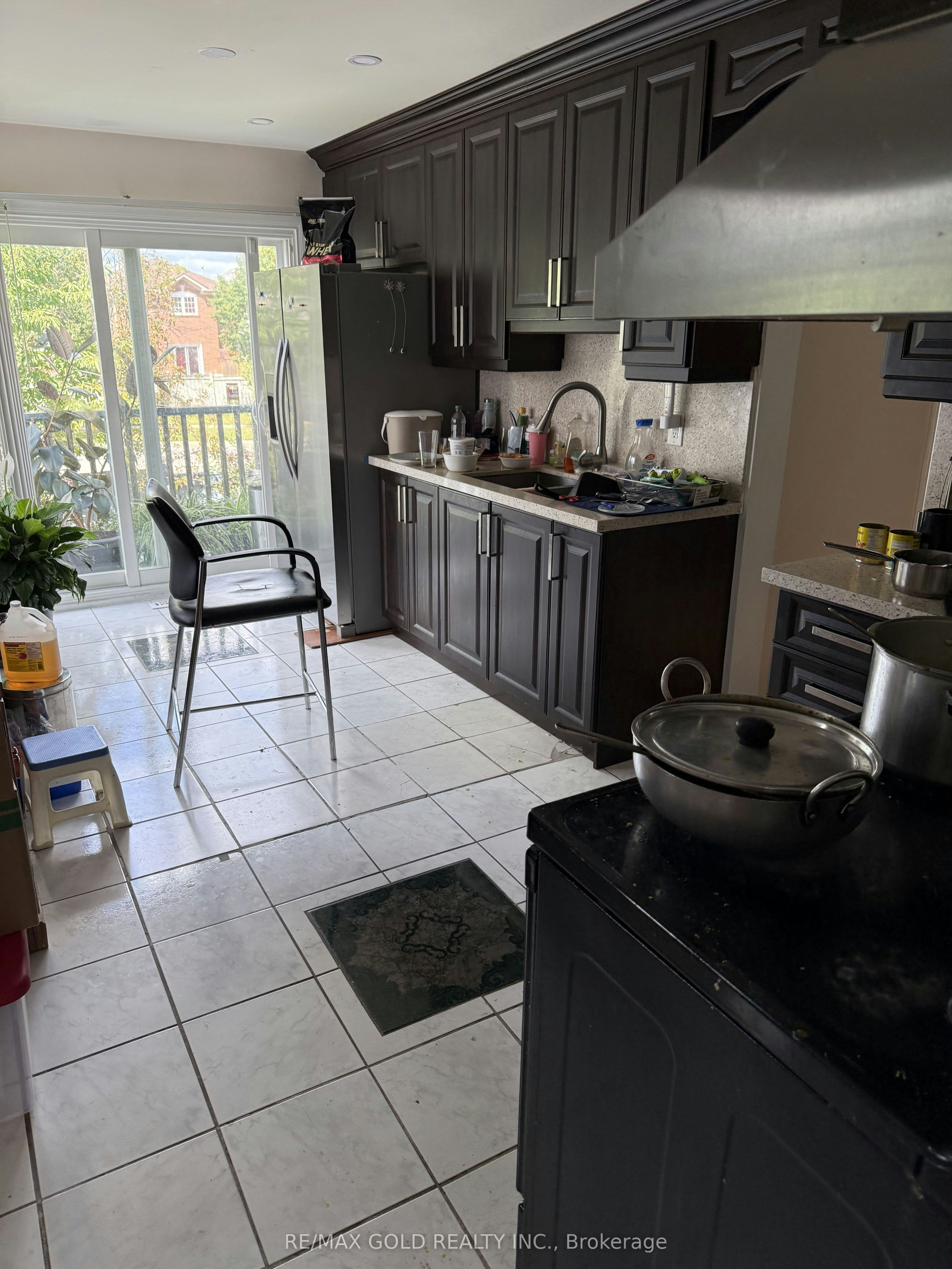 117 Sal Circle, Brampton, ON, L6R 1H5 - 6