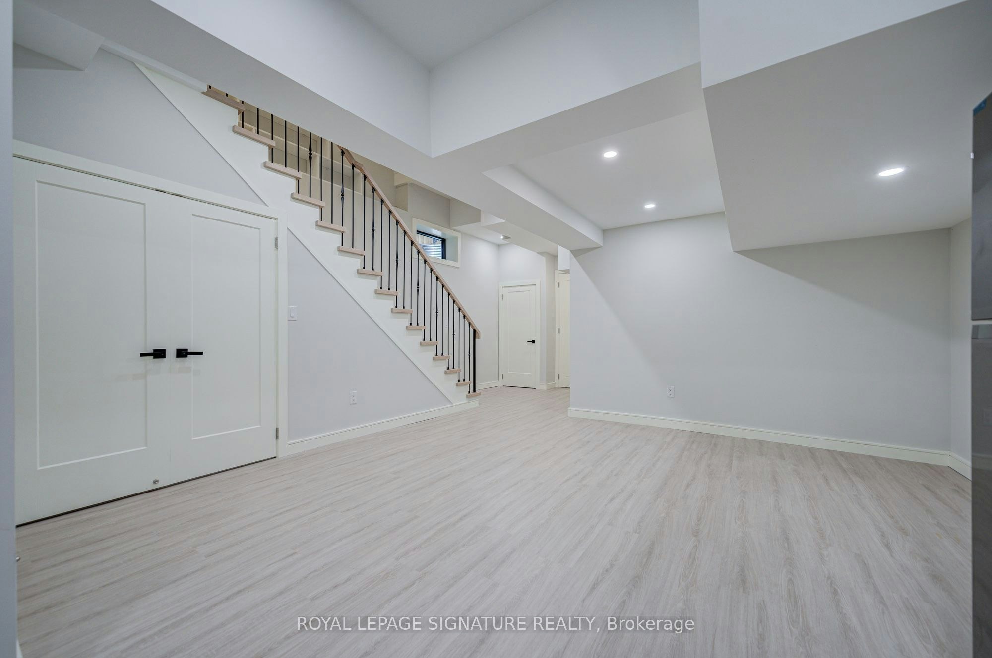 878 Atwater Avenue, Mississauga, ON, L5E 1M1 - 39