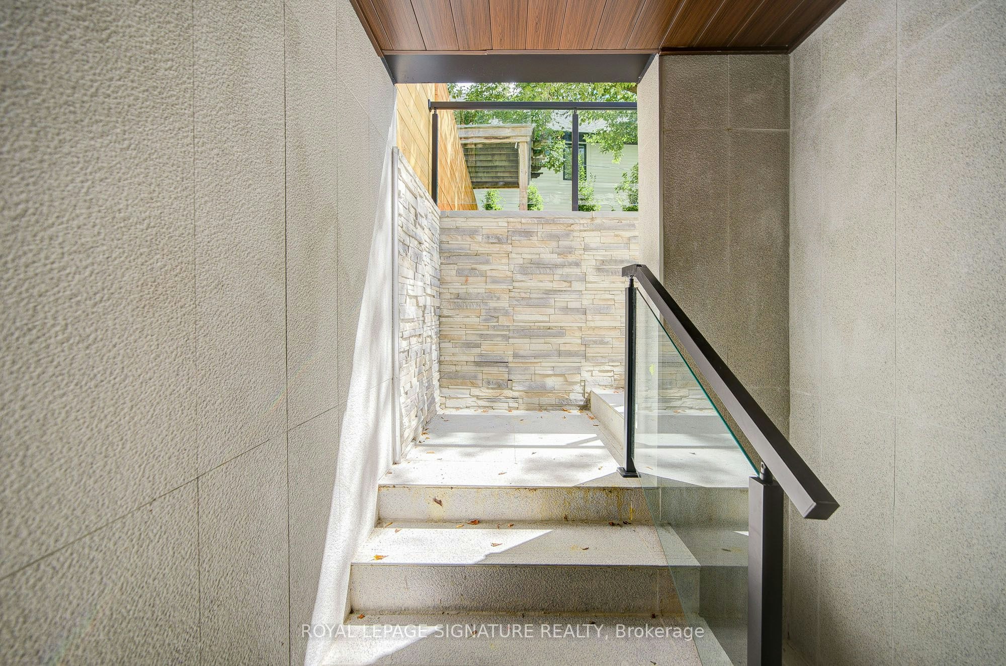 878 Atwater Avenue, Mississauga, ON, L5E 1M1 - 48