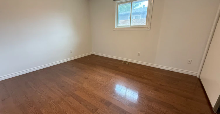 Upper-541 Chamberlain Road, Burlington, ON, L7L 2V2 - 9