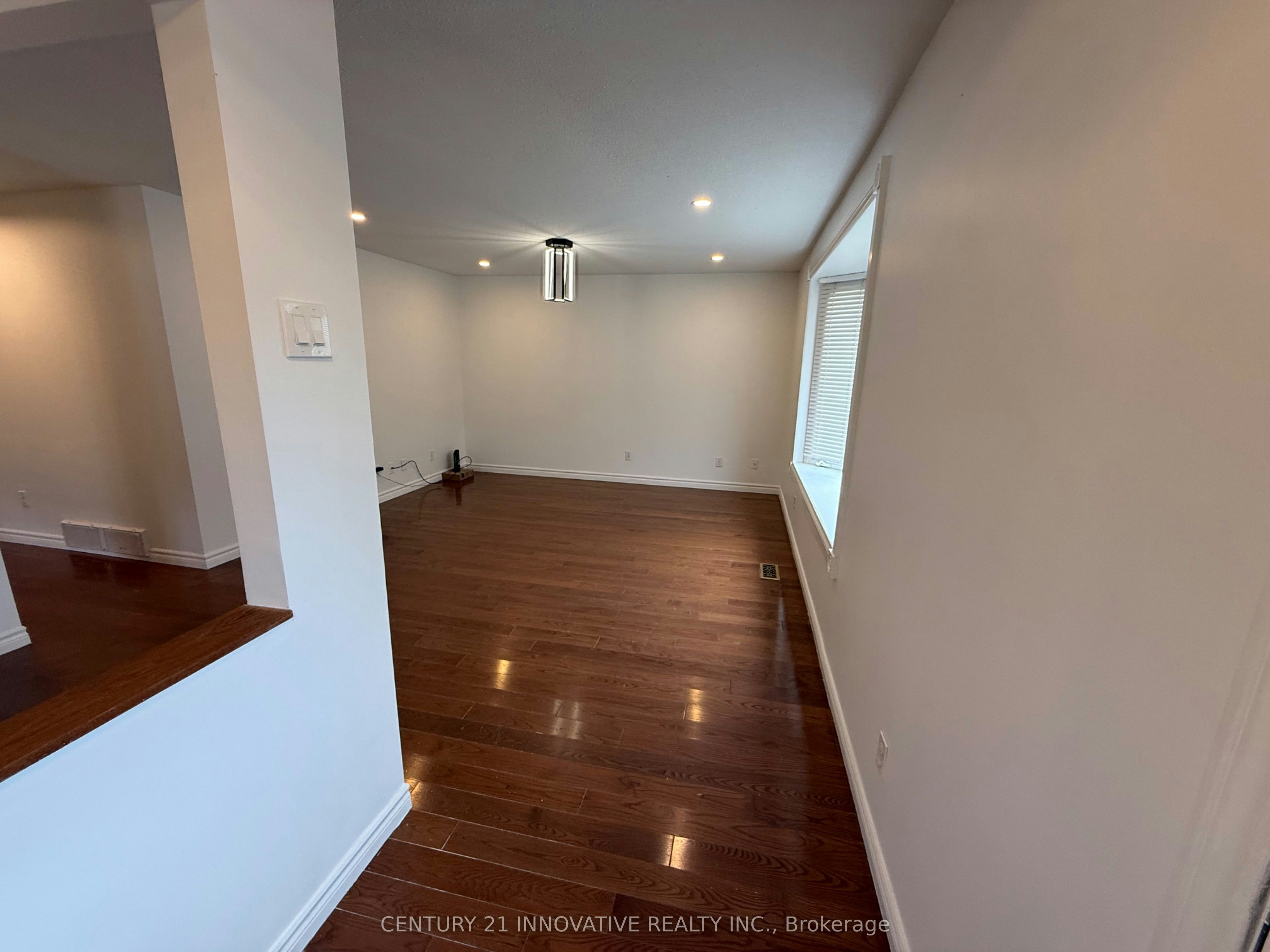 Upper-541 Chamberlain Road, Burlington, ON, L7L 2V2 - 3