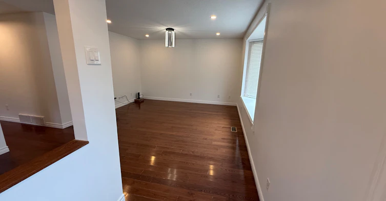 Upper-541 Chamberlain Road, Burlington, ON, L7L 2V2 - 3