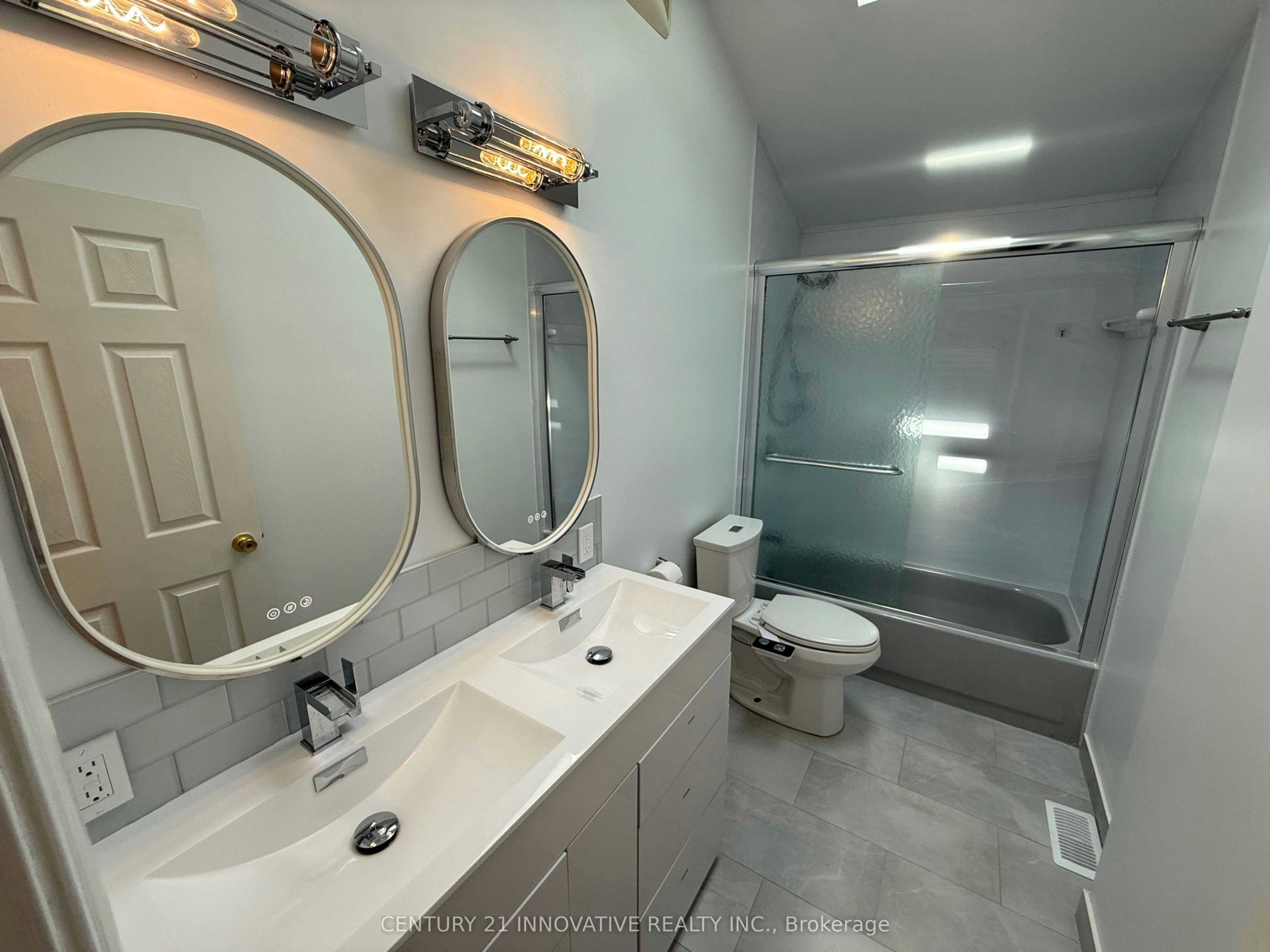Upper-541 Chamberlain Road, Burlington, ON, L7L 2V2 - 18
