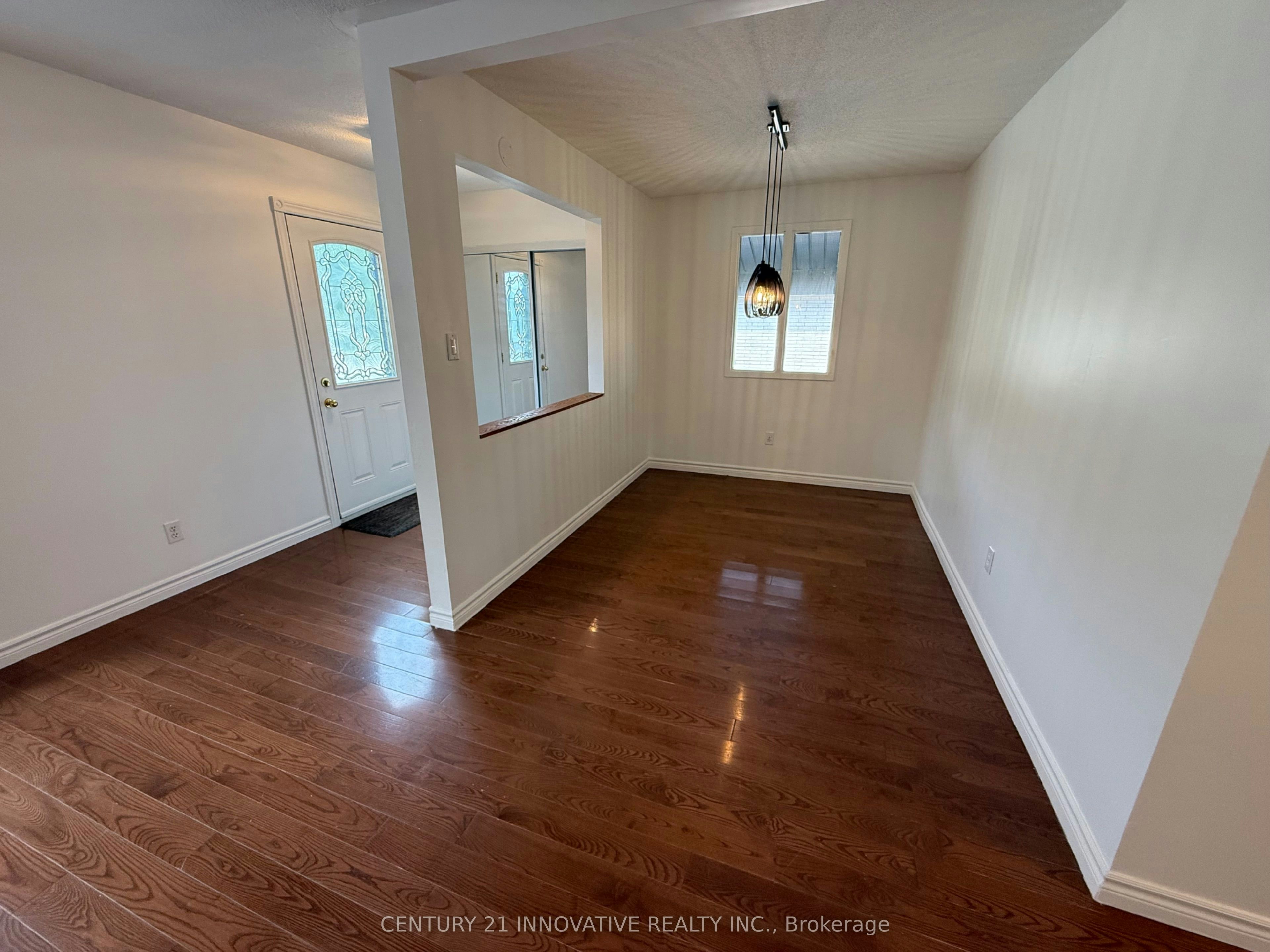 Upper-541 Chamberlain Road, Burlington, ON, L7L 2V2 - 4