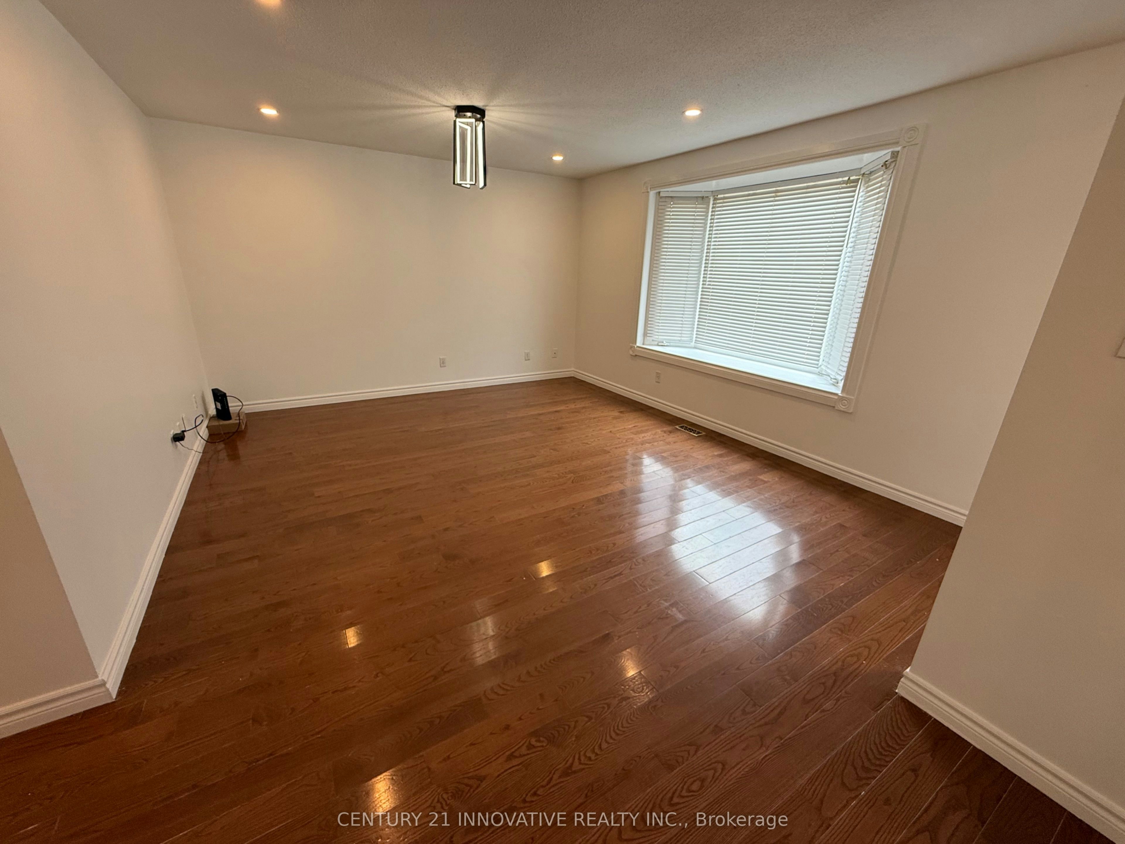 Upper-541 Chamberlain Road, Burlington, ON, L7L 2V2 - 5