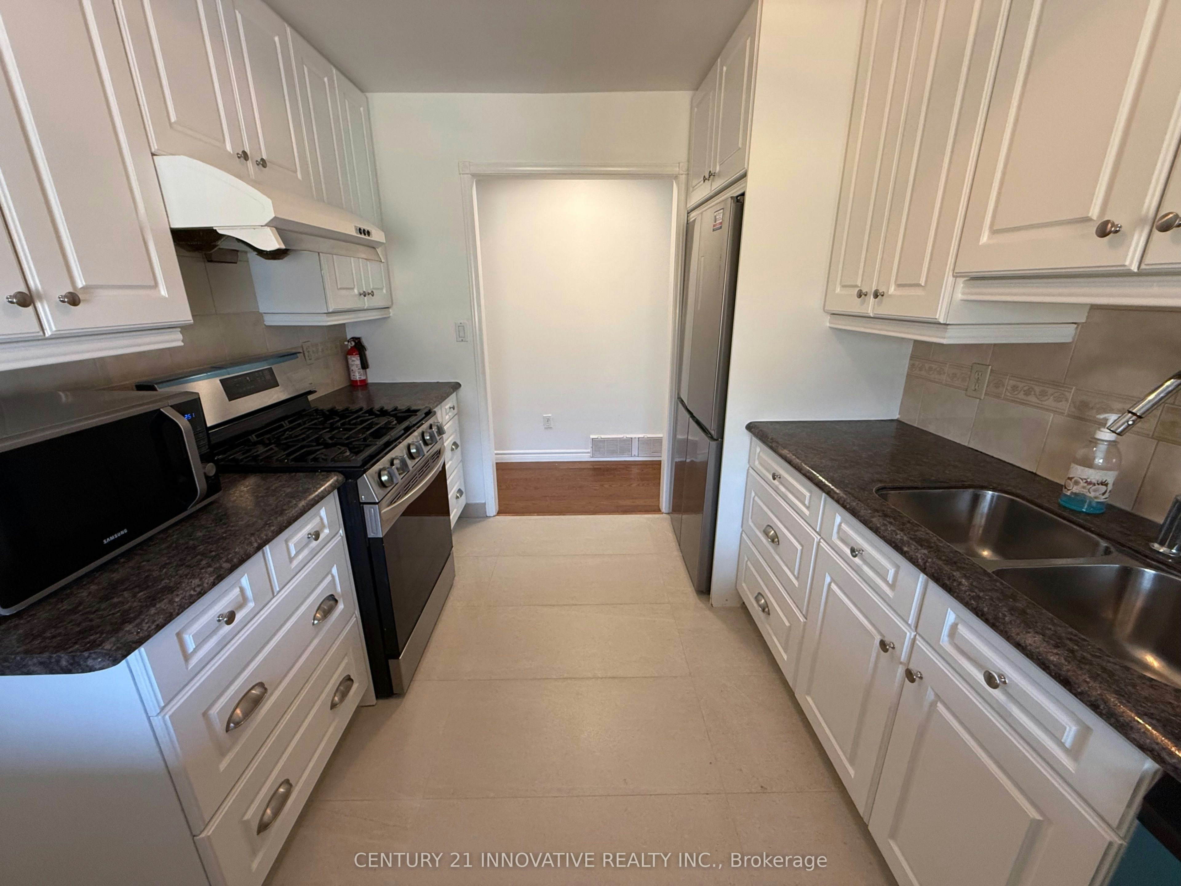 Upper-541 Chamberlain Road, Burlington, ON, L7L 2V2 - 13