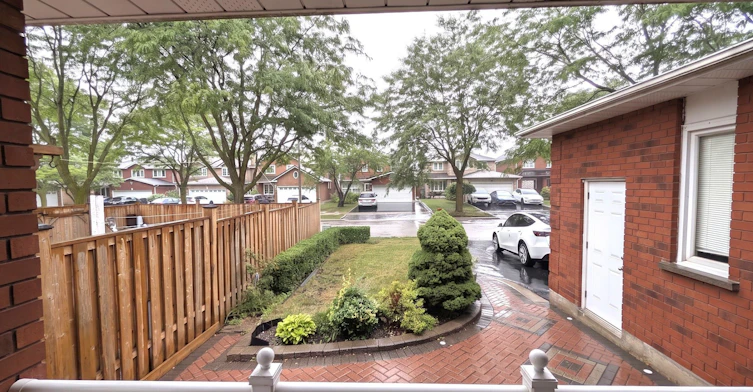 44 Bankview Circle, Toronto, ON, M9W 6S5