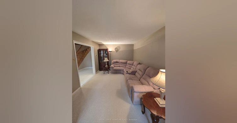 44 Bankview Circle, Toronto, ON, M9W 6S5 - 3