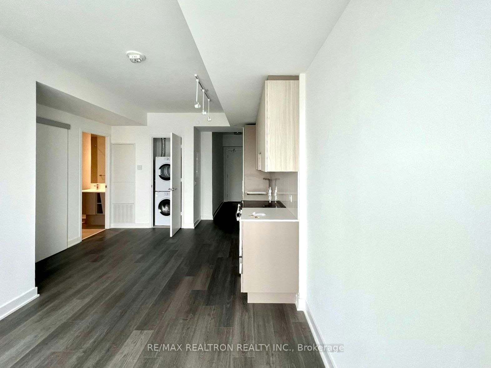 1702-3900 Confederation Parkway, Mississauga, ON, L5B 0M3 - 5