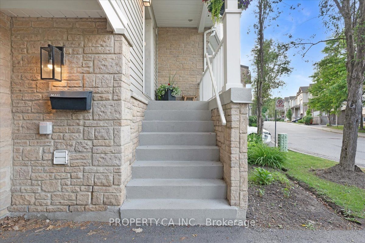 #31-7101 Branigan Gate, Mississauga, ON, L5N 7S2 - 3