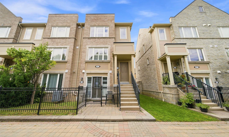261-4975 Southampton Drive
