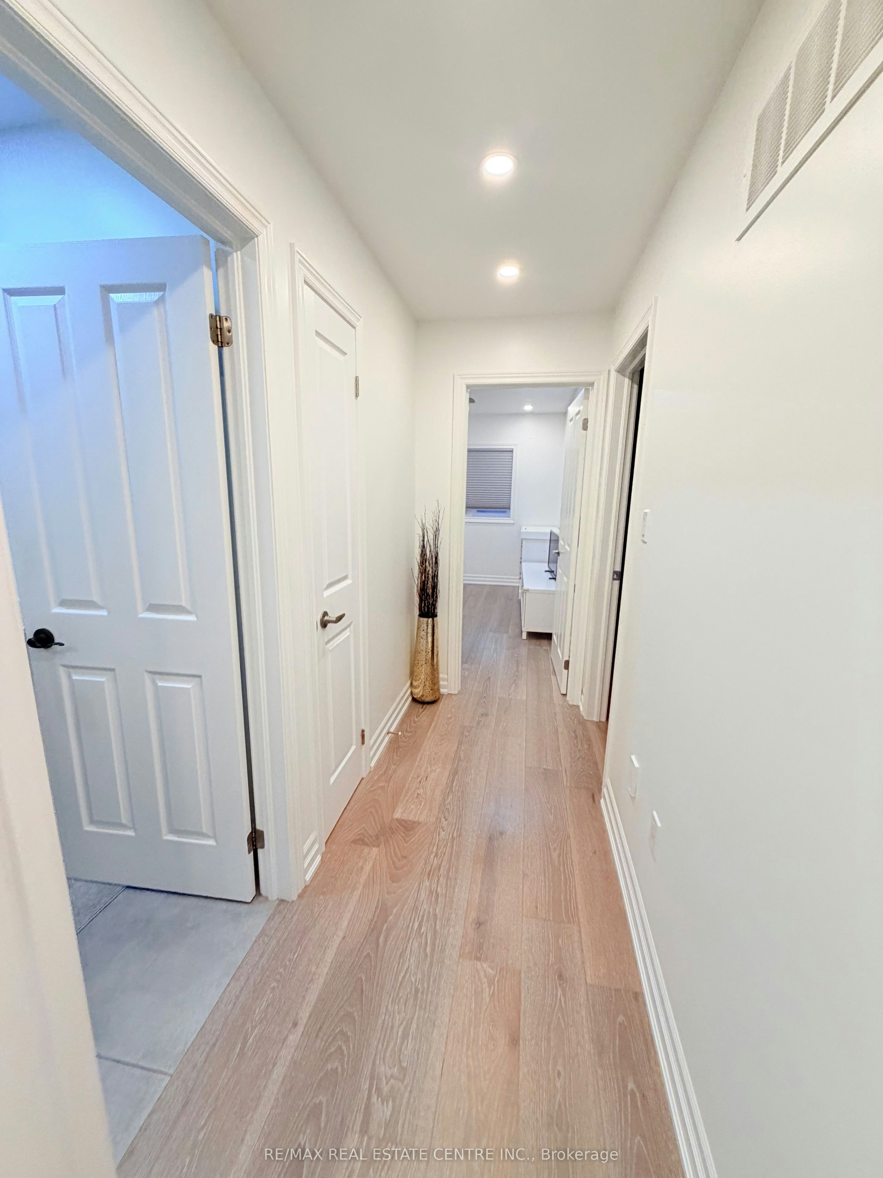 4679 Thomas Alton Boulevard, Burlington, ON, L7M 0J7 - 16