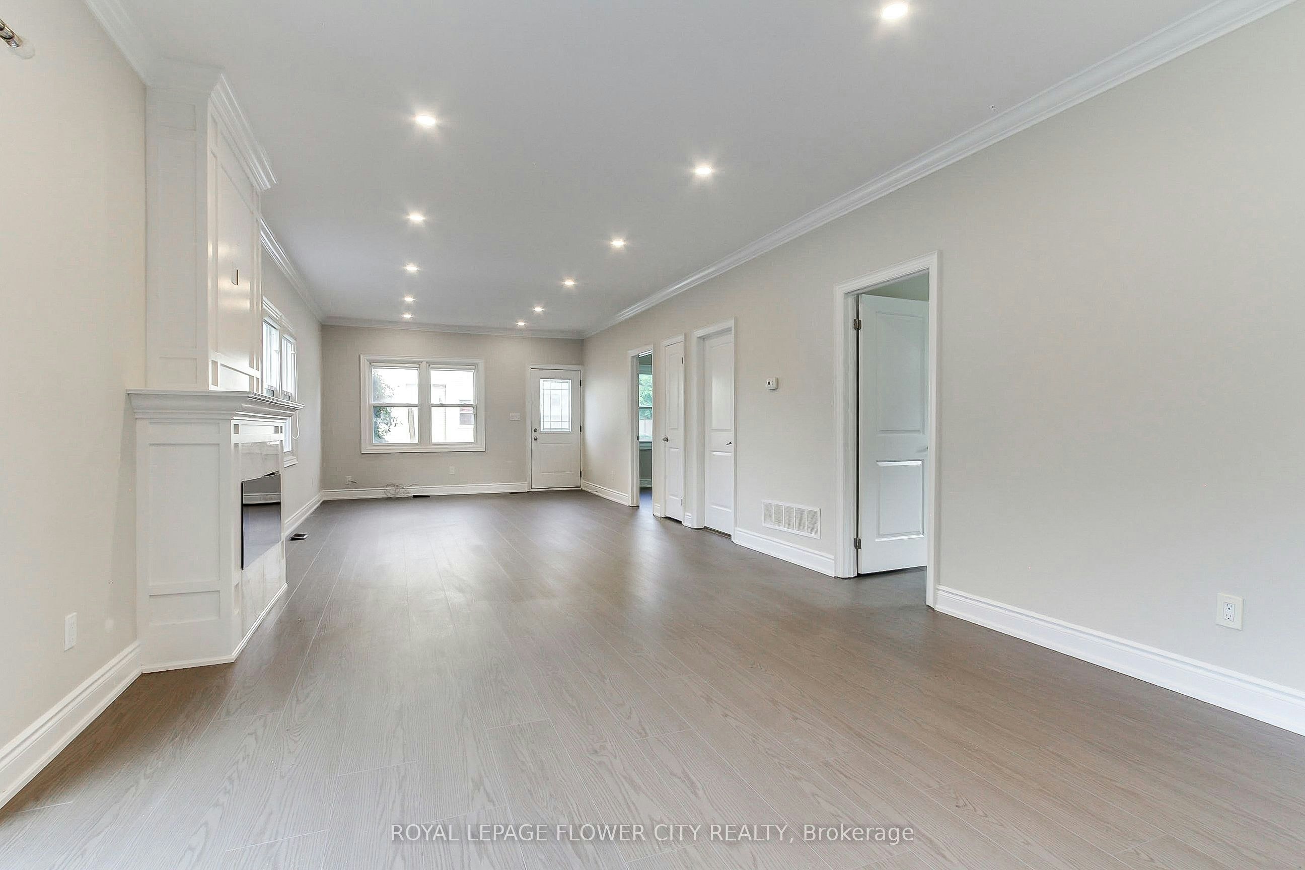 Main Floor-24 John Street, Halton Hills, ON, L7G 2J7 - 12