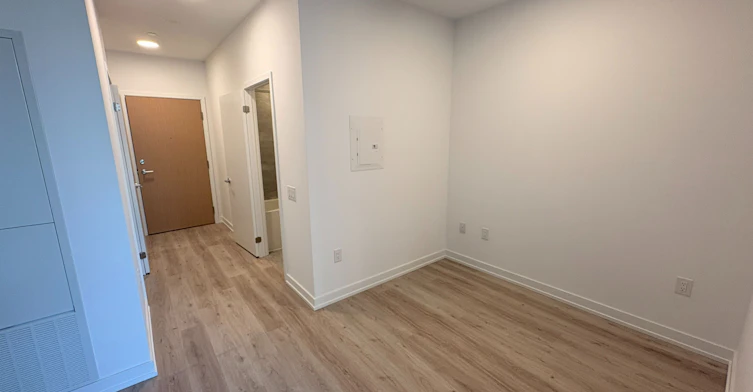 505-395 Square One Drive, Mississauga, ON, L5B 0P6 - 2