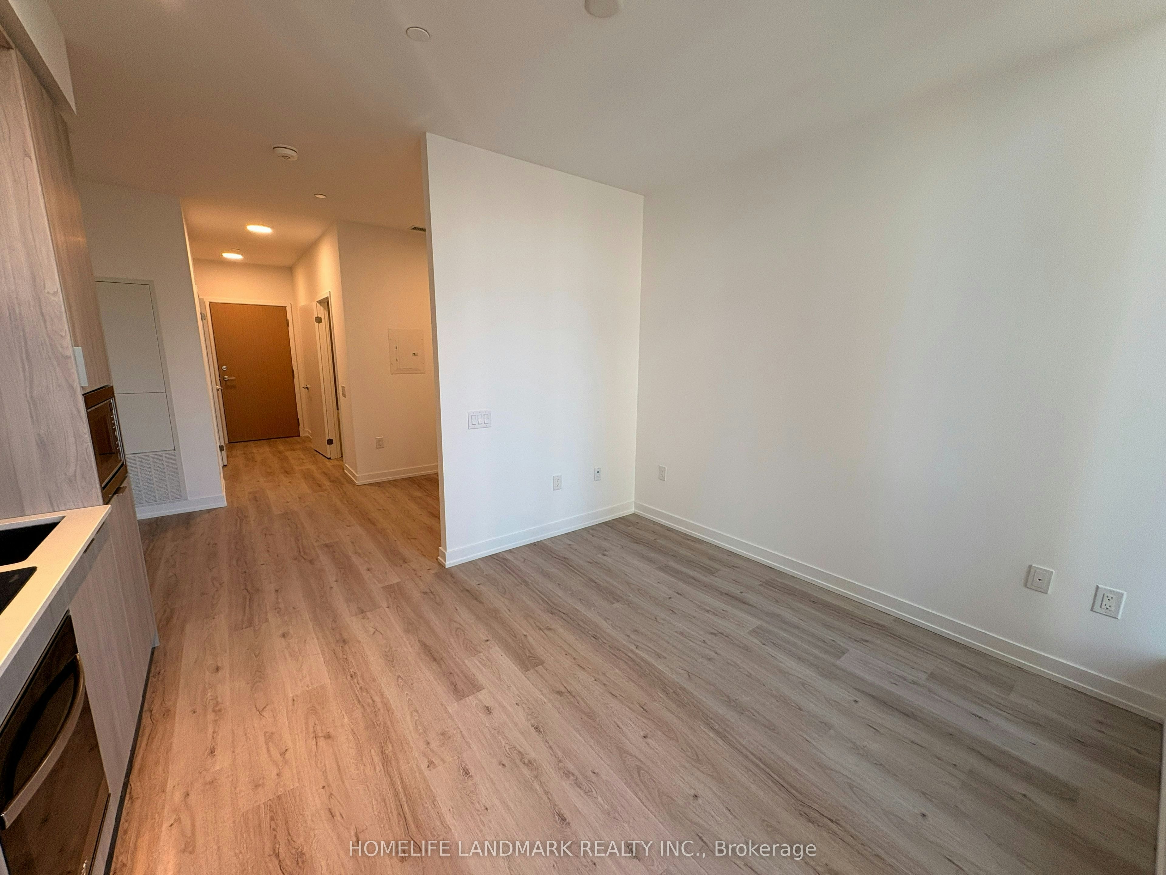 505-395 Square One Drive, Mississauga, ON, L5B 0P6 - 8