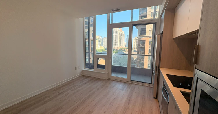 505-395 Square One Drive, Mississauga, ON, L5B 0P6 - 6