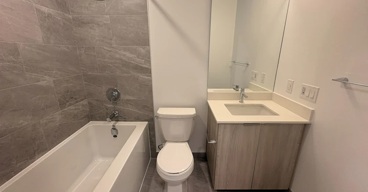 505-395 Square One Drive, Mississauga, ON, L5B 0P6 - 10