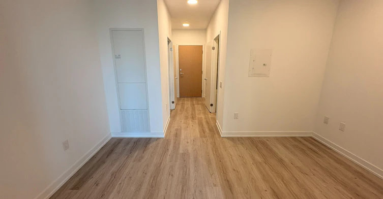 505-395 Square One Drive, Mississauga, ON, L5B 0P6 - 9