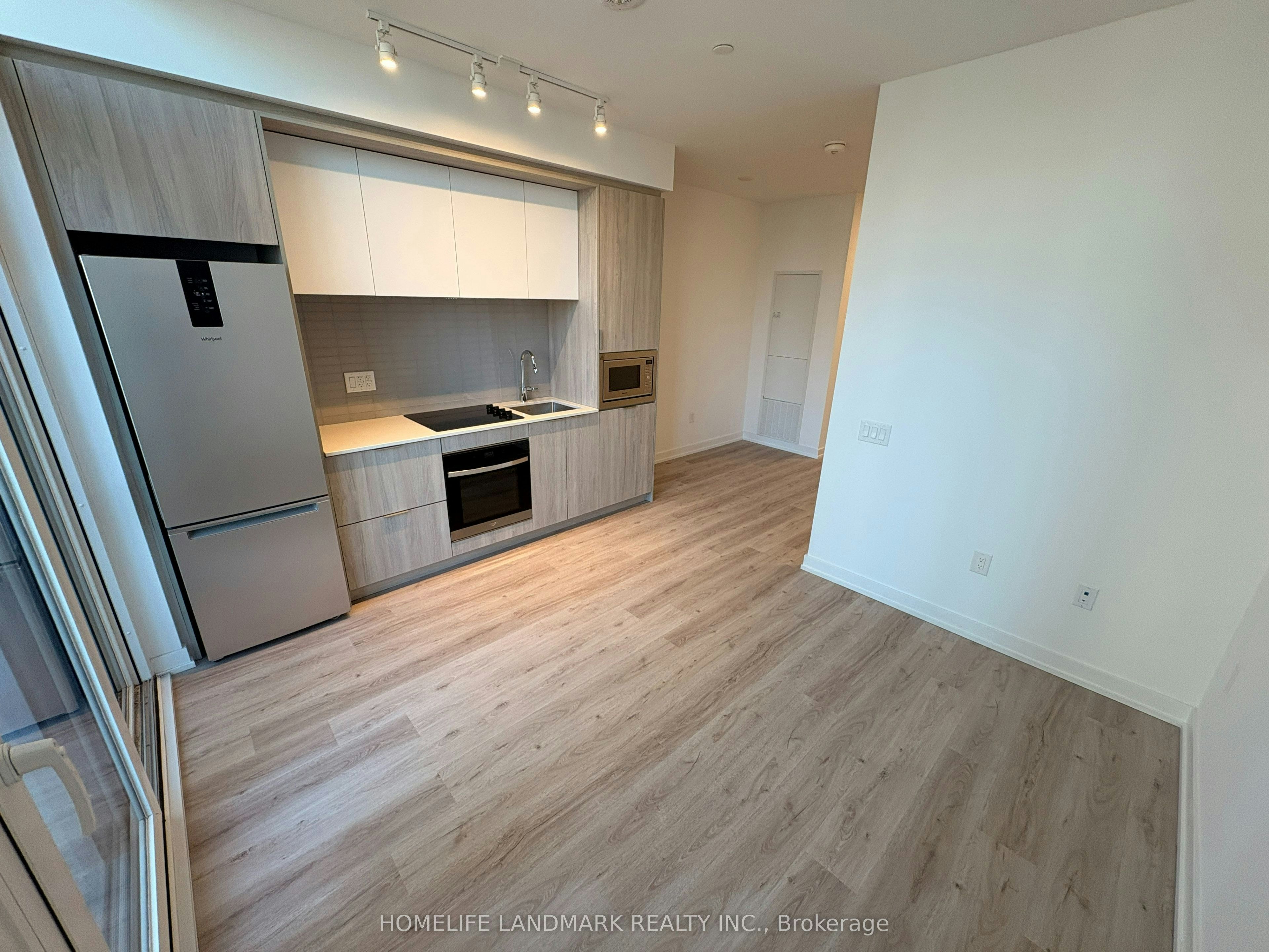 505-395 Square One Drive, Mississauga, ON, L5B 0P6 - 7