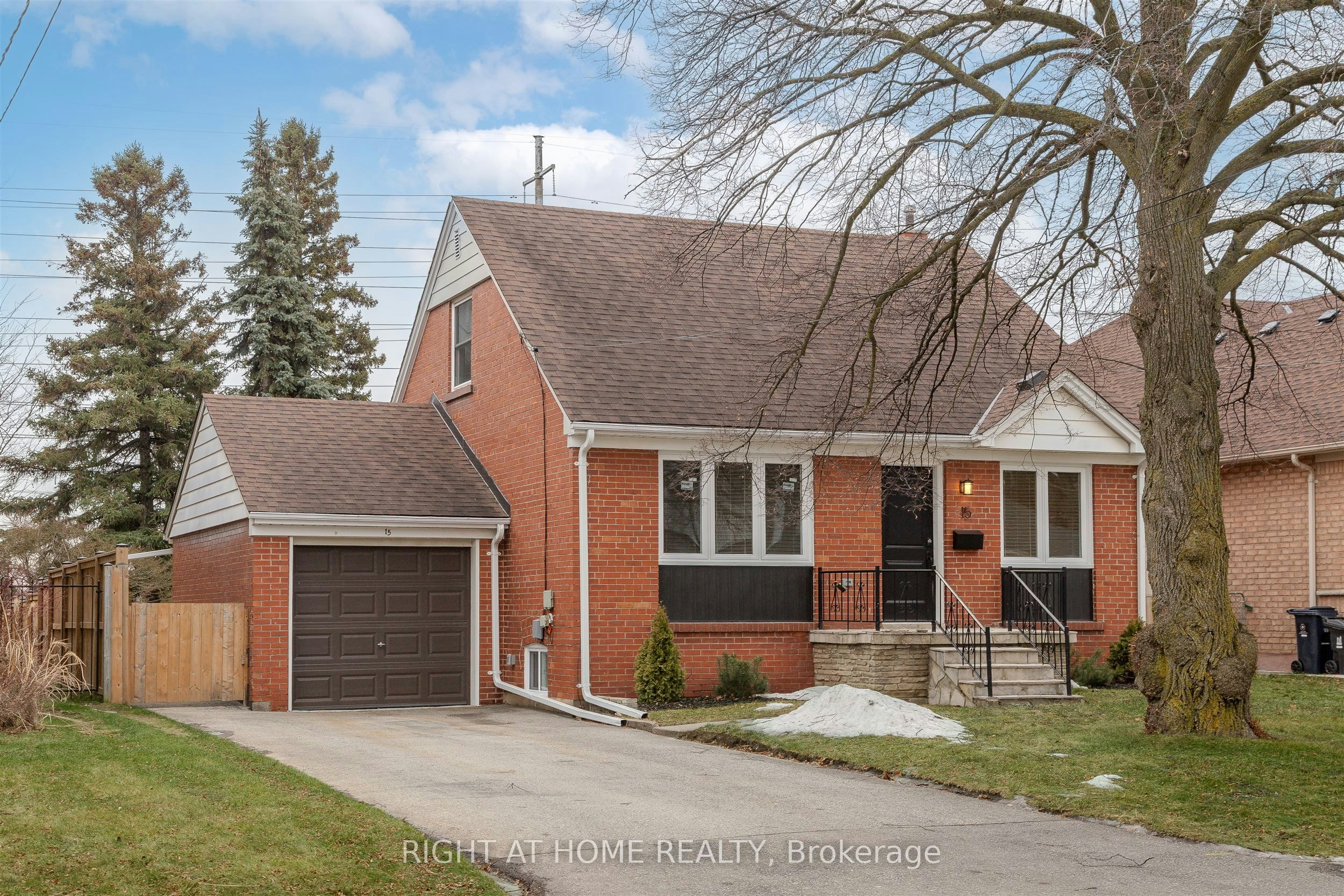 15 Elford Boulevard, Toronto, ON, M8Z 2L3