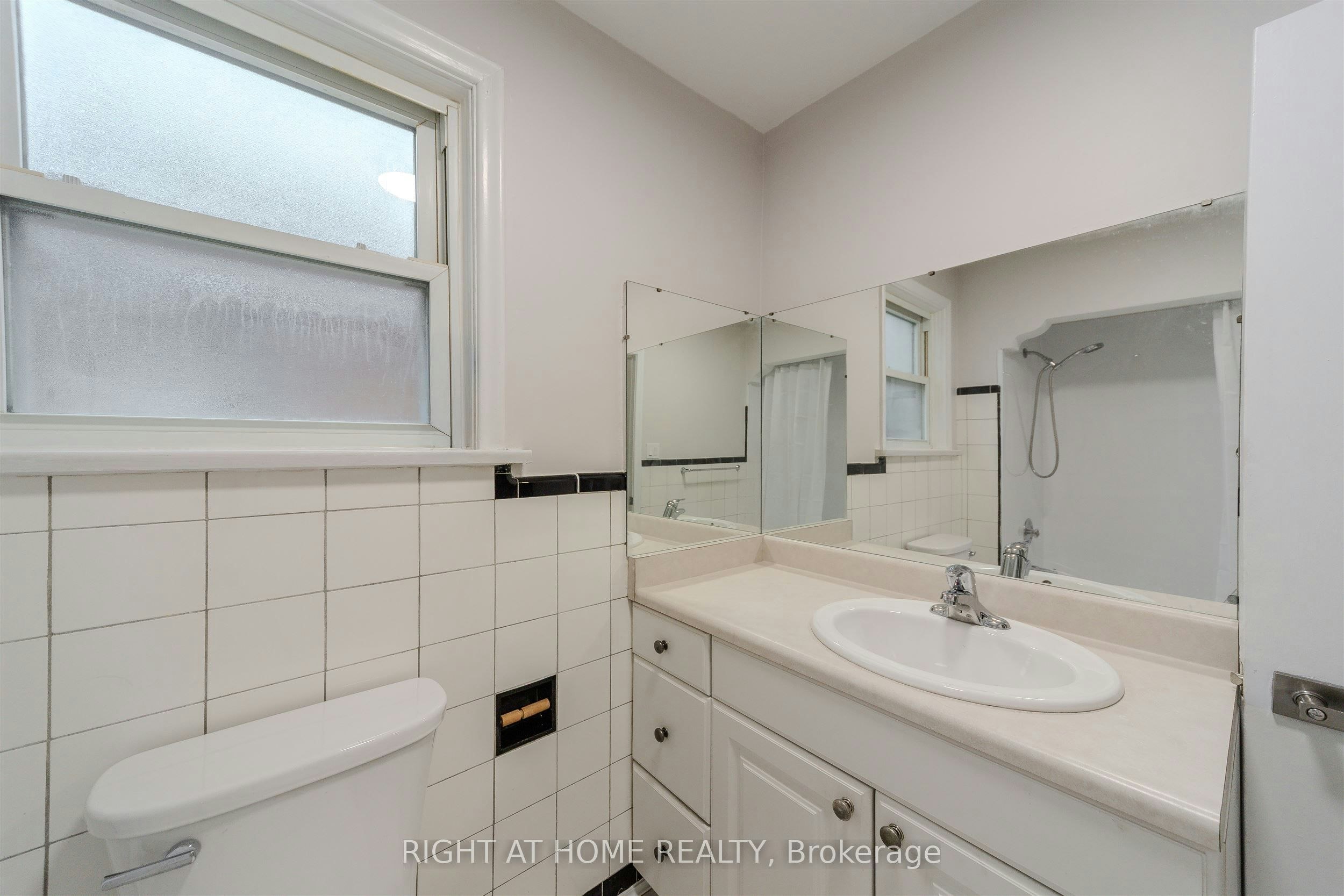 15 Elford Boulevard, Toronto, ON, M8Z 2L3 - 14