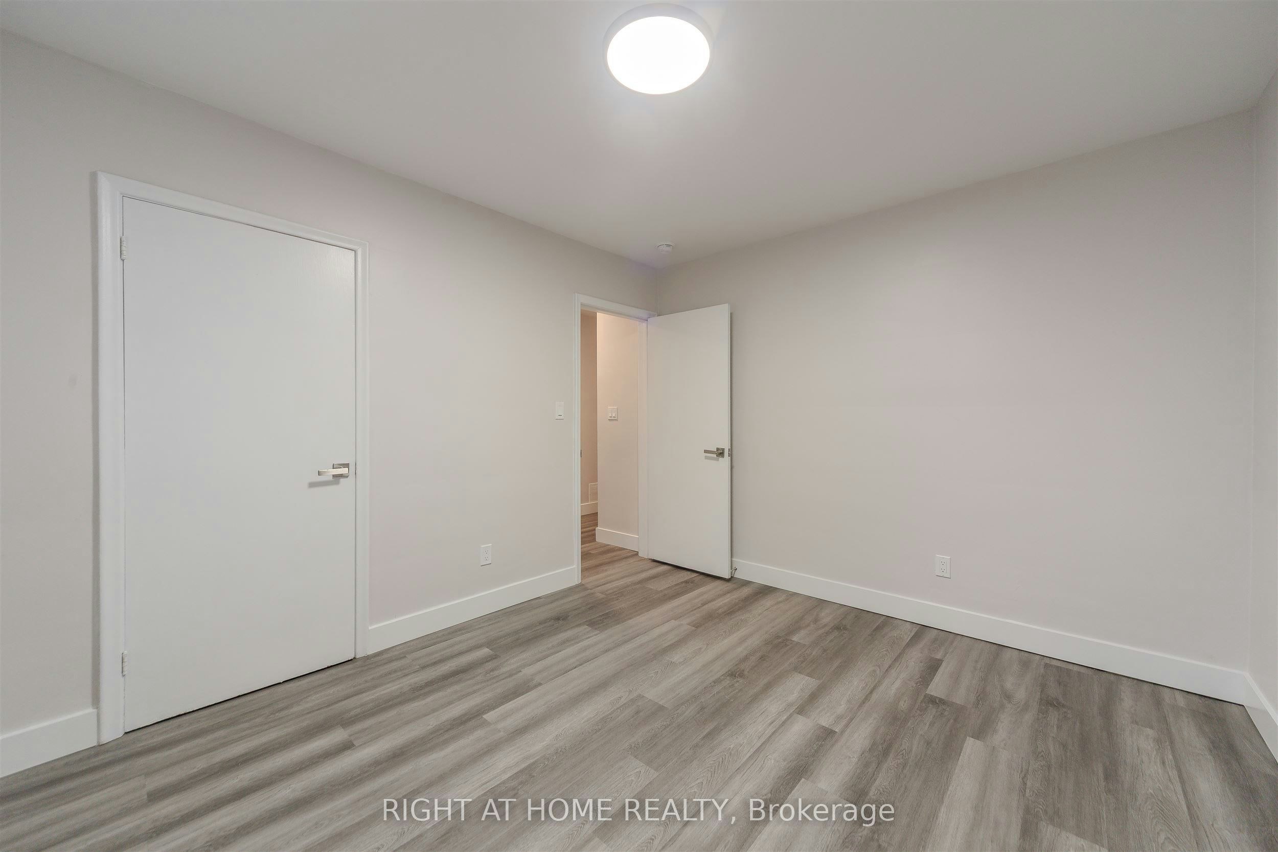 15 Elford Boulevard, Toronto, ON, M8Z 2L3 - 13
