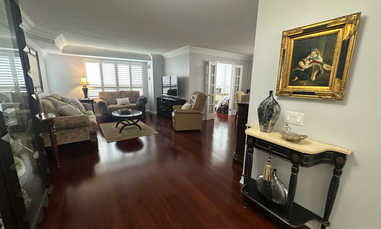 711-35 Kingsbridge Garden Circle W