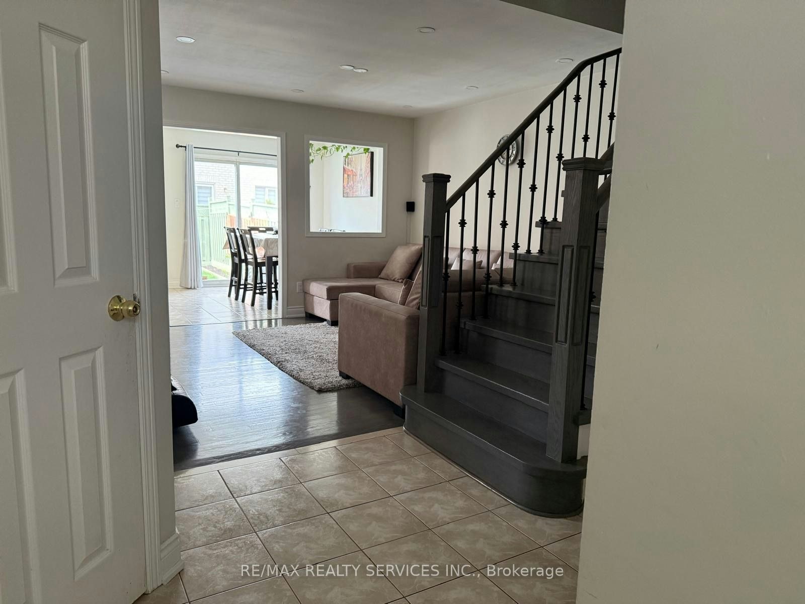 26 Penguin Lane, Brampton, ON, L6R 2C1 - 2