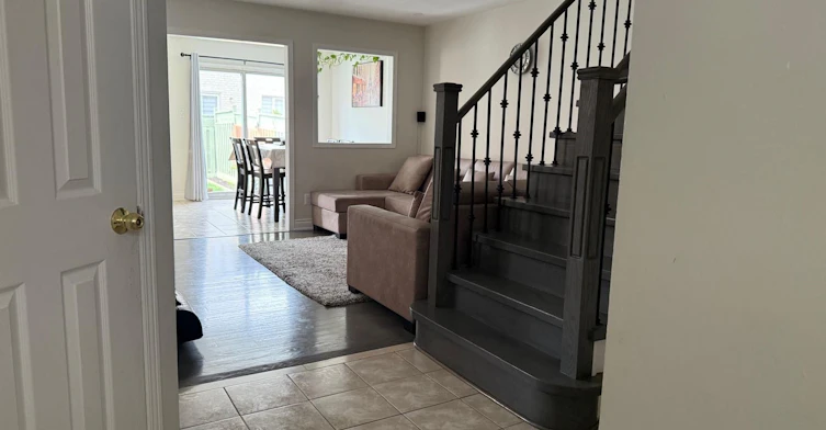 26 Penguin Lane, Brampton, ON, L6R 2C1 - 2