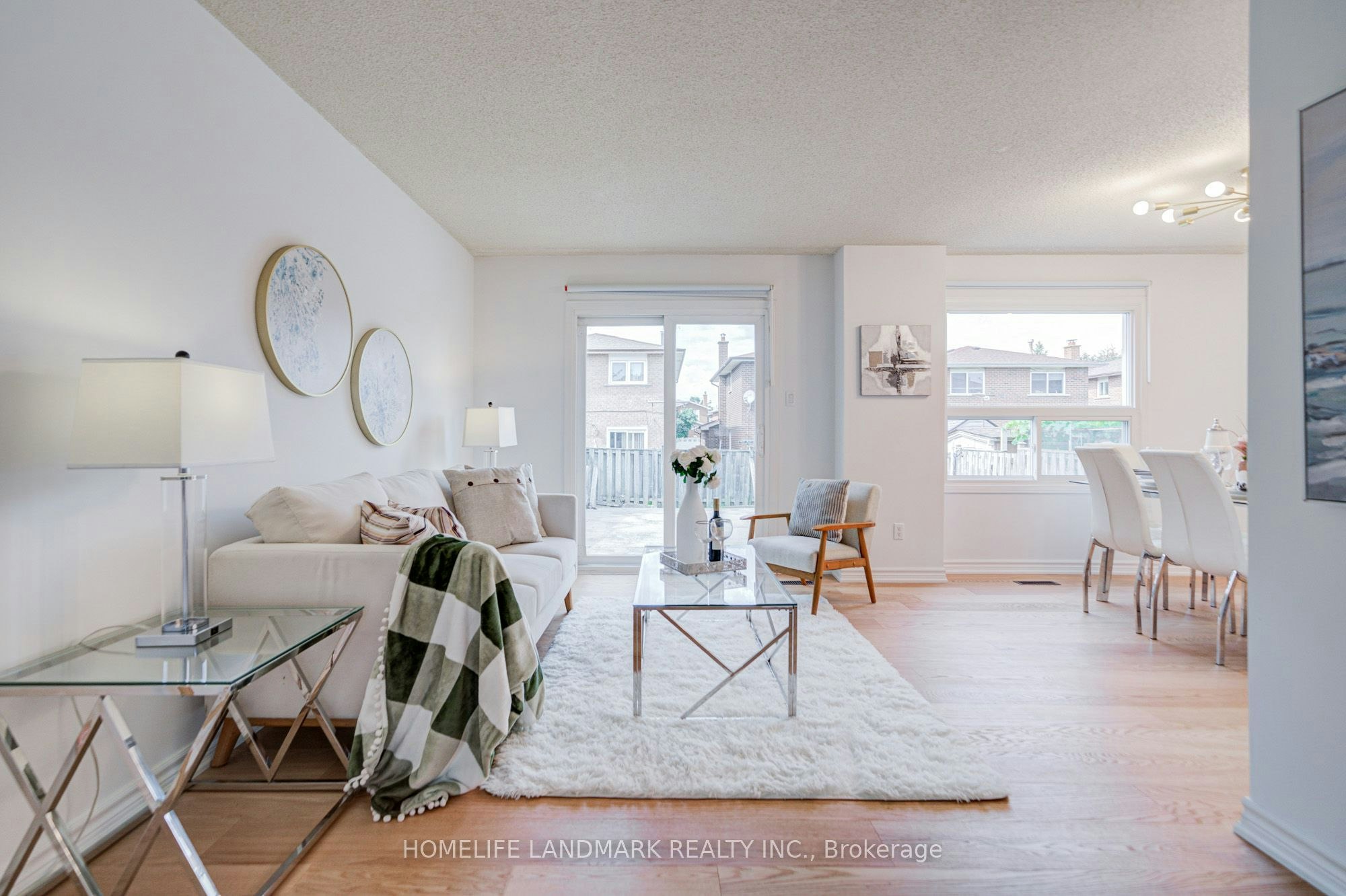20 Barolo Road, Toronto, ON, M9V 5B1