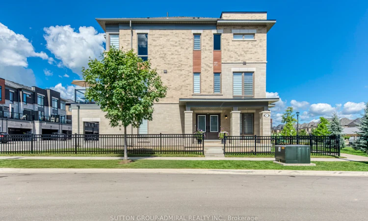 1-2481 Badger Crescent