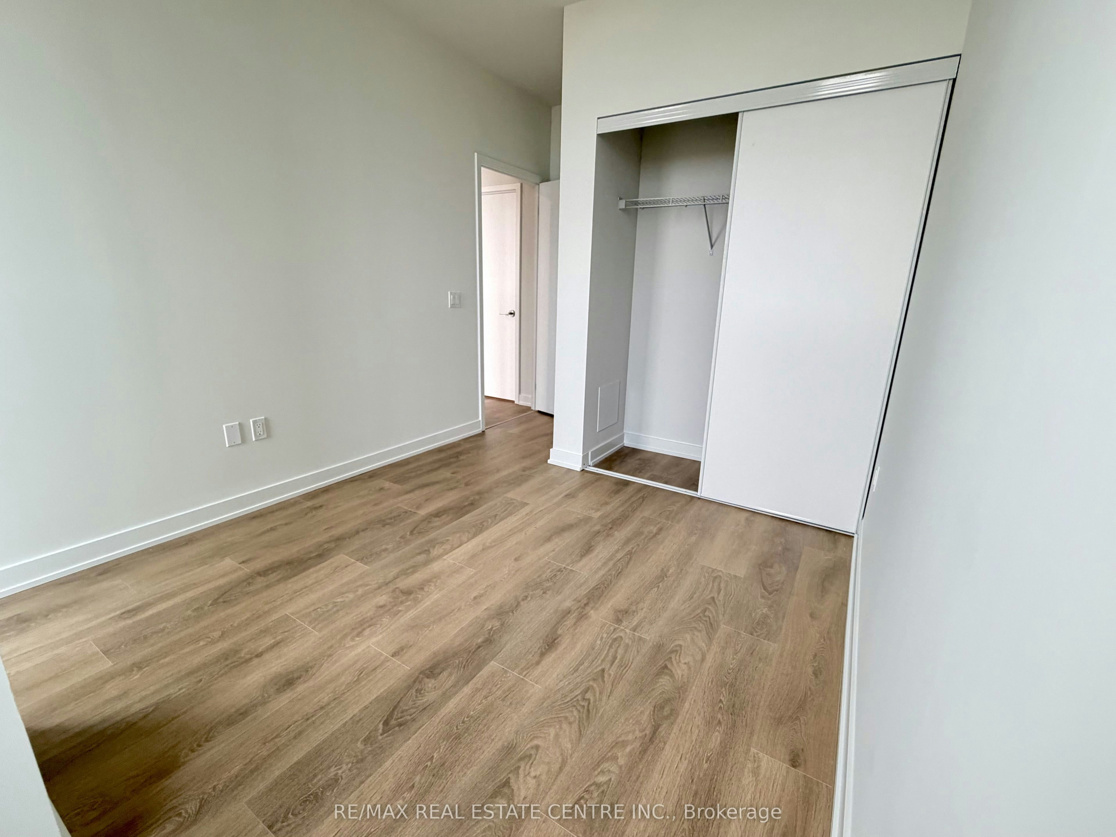 2602-1 Fairview Road E, Mississauga, ON, L5A 0B4 - 9