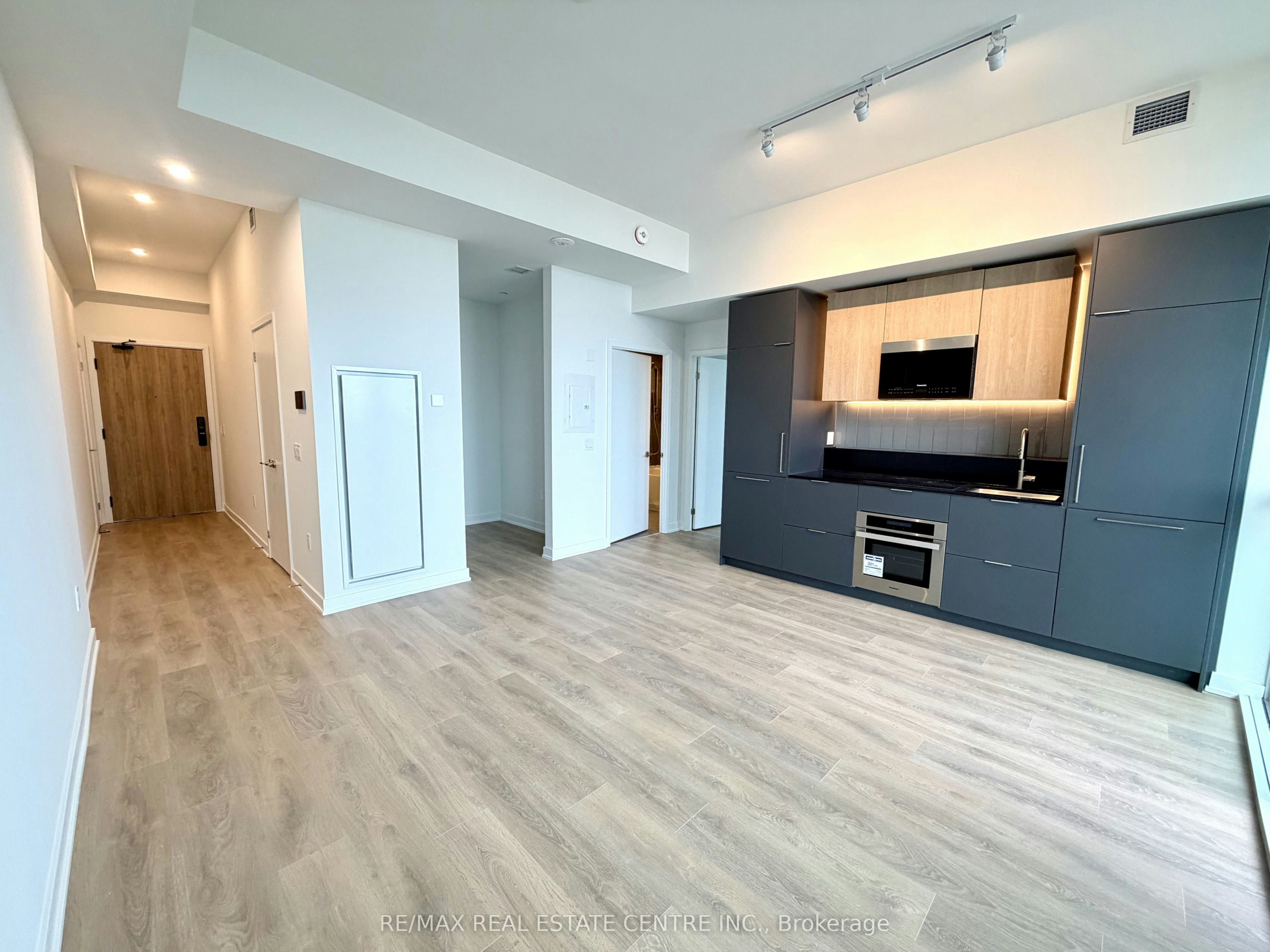 2602-1 Fairview Road E, Mississauga, ON, L5A 0B4 - 6