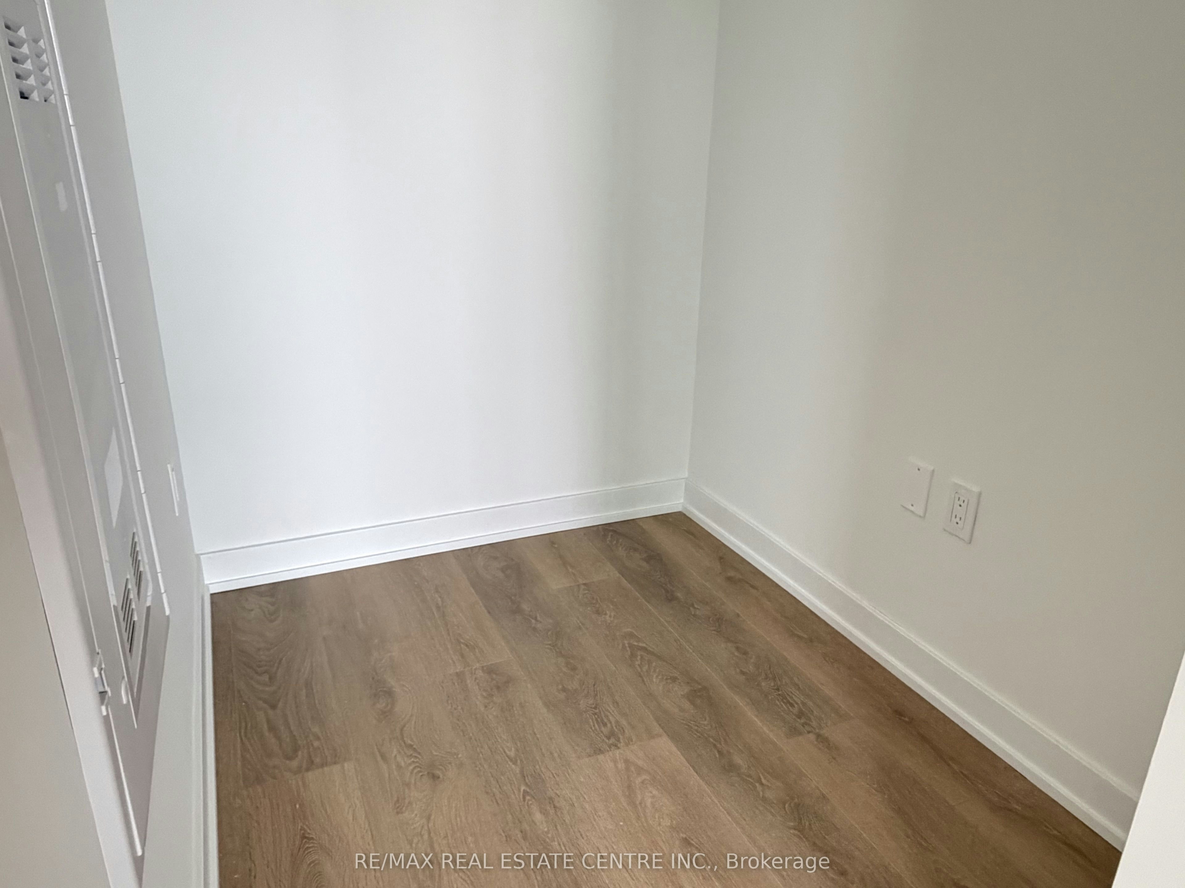 2602-1 Fairview Road E, Mississauga, ON, L5A 0B4 - 11