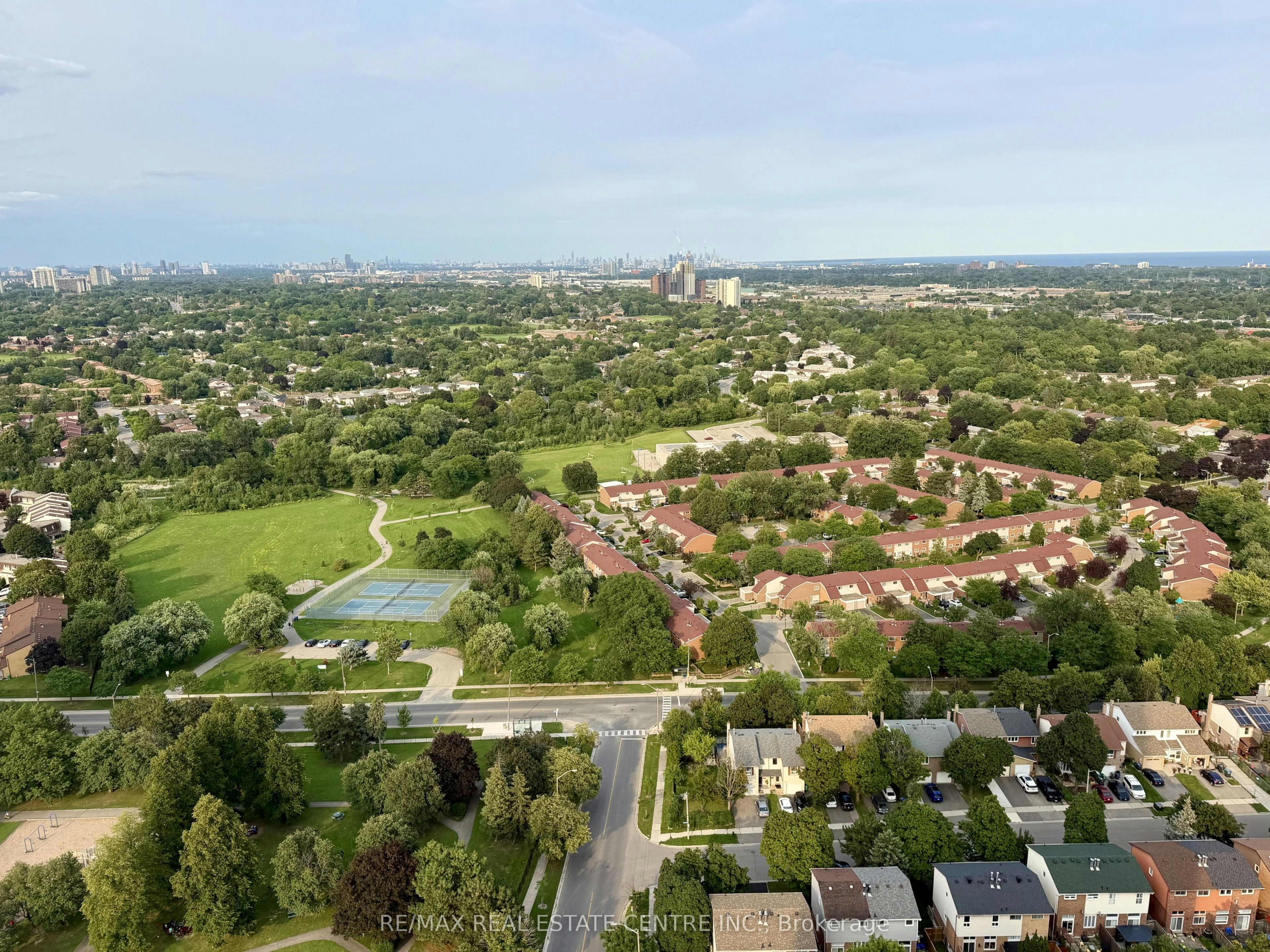 2602-1 Fairview Road E, Mississauga, ON, L5A 0B4 - 23
