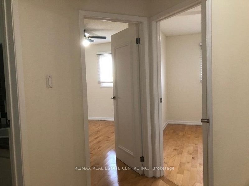1538 Cuthbert Avenue, Mississauga, ON, L5M 3R5 - 3